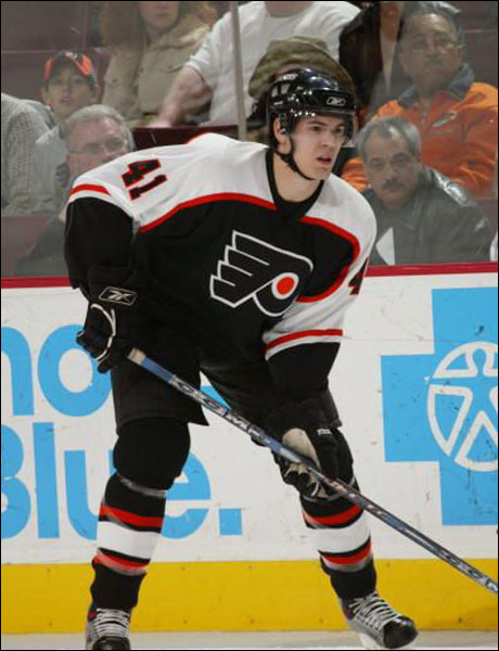 Филаделфия привика спешно бранител