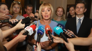 Омбудсманът Мая Манолова даде домашно на депутатите за август Тя