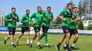 Цели седем футболисти от Пирин Благоевград подновиха своите договори с