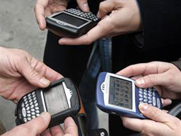 Мобилна услуга на Целум и MasterCard превръща телефона в „интелигентен портфейл"