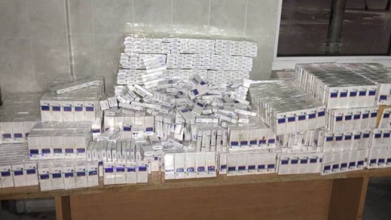Полицаи намериха над 150 хиляди къса нелегални цигари
