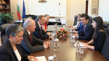  Германският финансов министър похвали Петков, че се е изправил против Газпром 