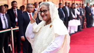 Прокуратурата в Бангладеш поиска смъртна присъда за Шейх Хасина заради