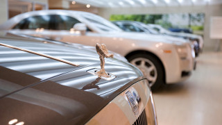Цените на елитните луксозни автомобили растат най бързо сред останалите предмети