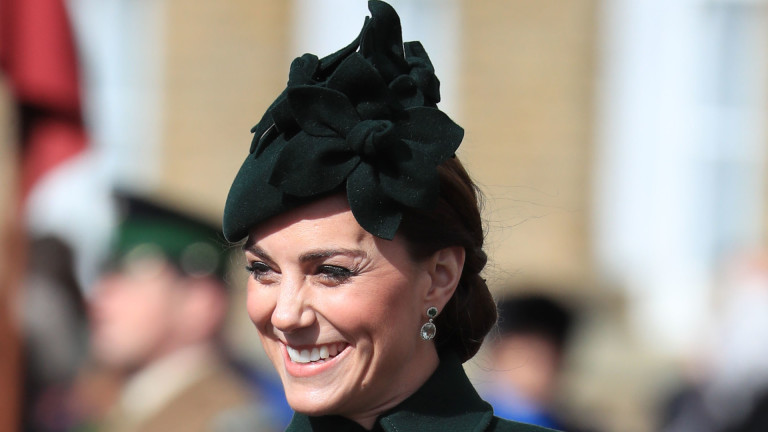 Как Кейт Мидълтън тренира за кралица