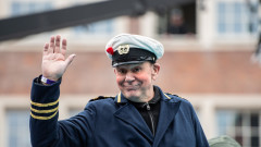 Руски съд осъди германски скулптор задочно заради скандална композиция с Путин и патриарх Кирил