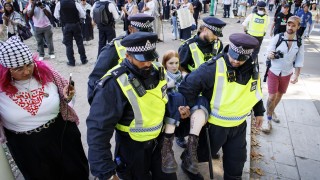 Най малко 466 души са били арестувани по време на демонстрация