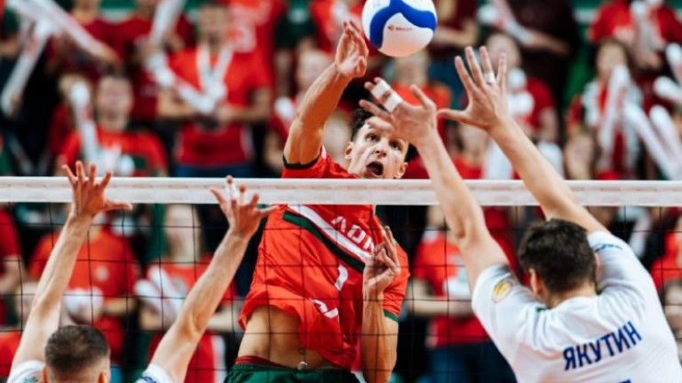 Симеон Николов и Локомотив постигнаха победа №13 и оглавиха първенството