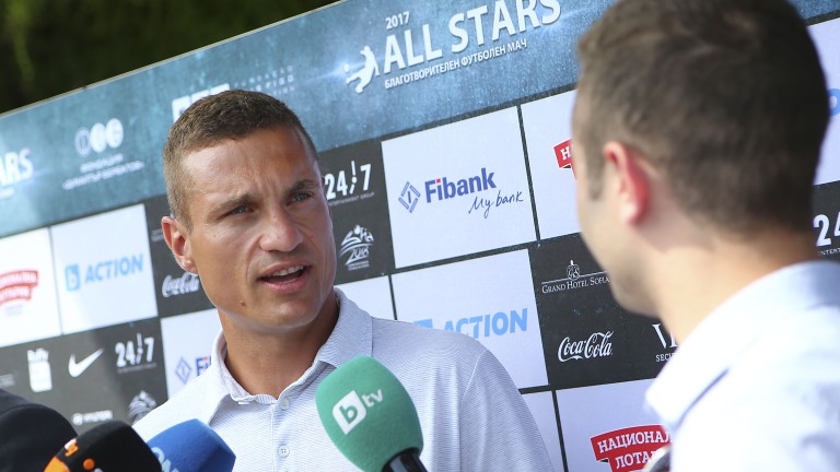 Предложиха на Ненаня Видич треньорски пост в Манчестър Юнайтед