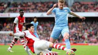 Арсенал загуби защитника Такехиро Томиясу до края на сезона Японецът