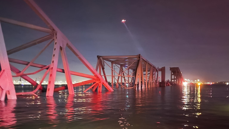 Снимка: Разрушеният мост в Балтимор ще доведе до милиарди застрахователни искове
