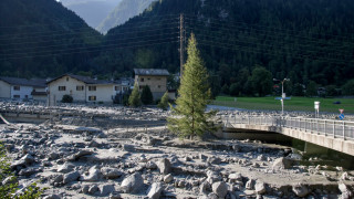 Проливни дъждове предизвикаха свлачища в Австрия при които един човек