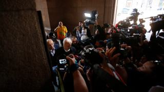 Премиер не може да бъде собственик на акции на спортен