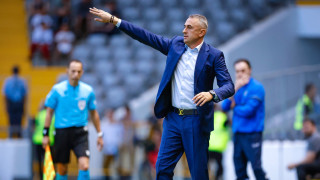 Старши треньорът на Лудогорец Ивайло Петев даде пресконференцията преди мача