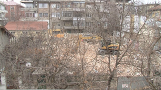 Събарят исторически сгради във Варна, държавата бездейства
