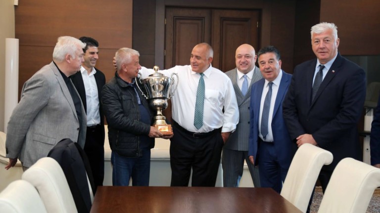 Шампионската купа се завръща на "Лаута"