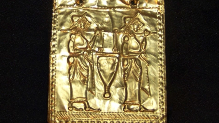 Най-древната (златна) книга, открита на наши земи
