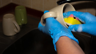 Съд нареди на китаец да изплати почти 8000 долара на