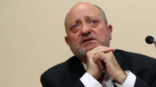 По малко шум трябва да се вдига около сигналите за бомбени