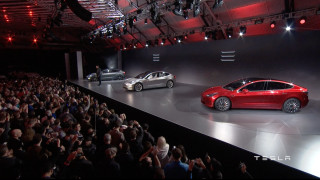 Първата Tesla Model 3 ще е готова този петък