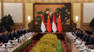 Китай и Индонезия подписаха споразумения на стойност 10 милиарда долара обхващащи