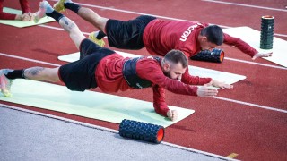 Утре България ще се опита да запише първи успех в