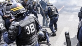 Сблъсъци между полиция и протестиращи в Париж 