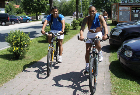 Черноморец създава вратарска академия