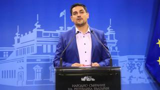 Новосформираният преди два дни редовен кабинет трябва да подаде оставка