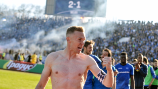 В днешния си брой Тема Спорт информира че дербито между