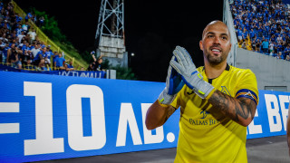 В Нидерландия се сетиха за бившия български вратар Николай