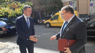 Премиерът Бойко Борисов призова финансовия министър Владислав Горанов да обясни