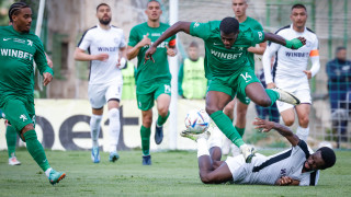 Защитникът на Етър Принс бе изгонен при загубата от