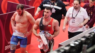 Олимпийският ни шампион Семен Новиков днес излиза на тепиха на