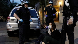 Полицията в САЩ е задържала най малко 9 3 хиляди протестиращи от началото