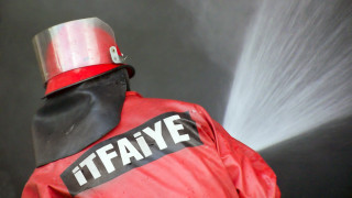 Два отделни горски пожара избухнаха в неделя следобед в районите