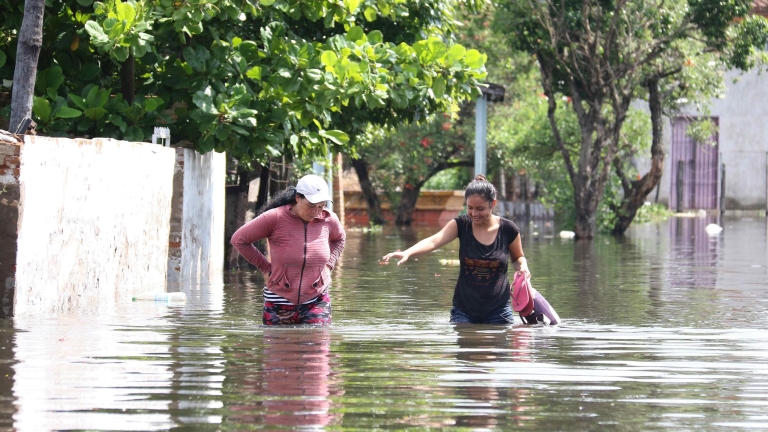 30 000 души засегнати от наводненията в Парагвай 