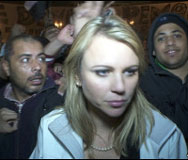 Изнасилиха брутално американска журналистка на "Тахрир"