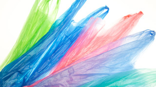 Пластмасата е устойчив материал изграден от синтетични или полусинтетични органични