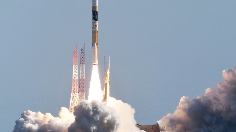 Япония изстреля в четвъртък своята ракета H-IIA, която носи модул