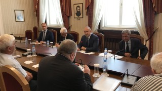 Радев: Социалната отговорност към ветераните и военноинвалидите винаги е била част от традициите на армията