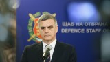 Сценарий за поста в МО и риск за сигурността вижда Янев в исканията за оставката му