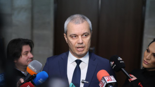 Лидерът на Възраждане Костадин Костадинов обвини председателя на Националния статистически