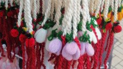 Поскъпнаха ли мартениците през първата си година в евро &ndash; какво споделят търговците