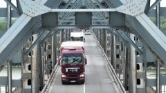 Областният стресира русенци с предупреждение в Bg-Alert за затварянето на Дунав мост