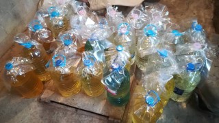 Полицията в Шумен конфискува голямо количество домашен алкохол предвиден за