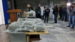 Полицията в Стара Загора е заловила 30 пакета с марихуана по време