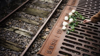 Историята на еврейския народ и Холокоста ще бъде задължителен предмет