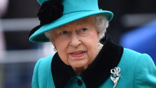 Британската кралица Елизабет II и високопоставени членове на кралското семейство