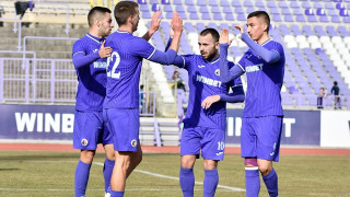 Етър приема Миньор Перник във възлов мач за челните места